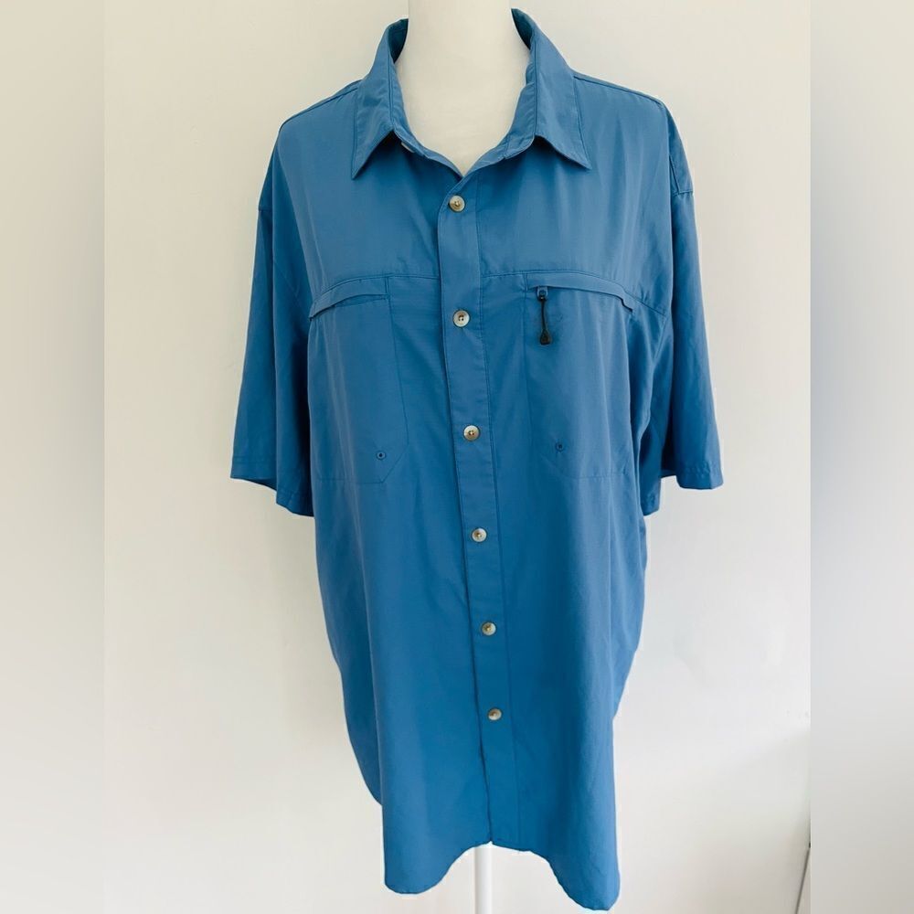 White Sierra men's blue short sleeve ventilated fishing/outdoor shirt size L.